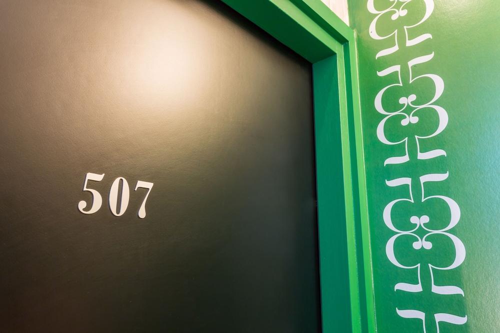 Crayon Rouge - Louvre Palais Royal 4* Paris