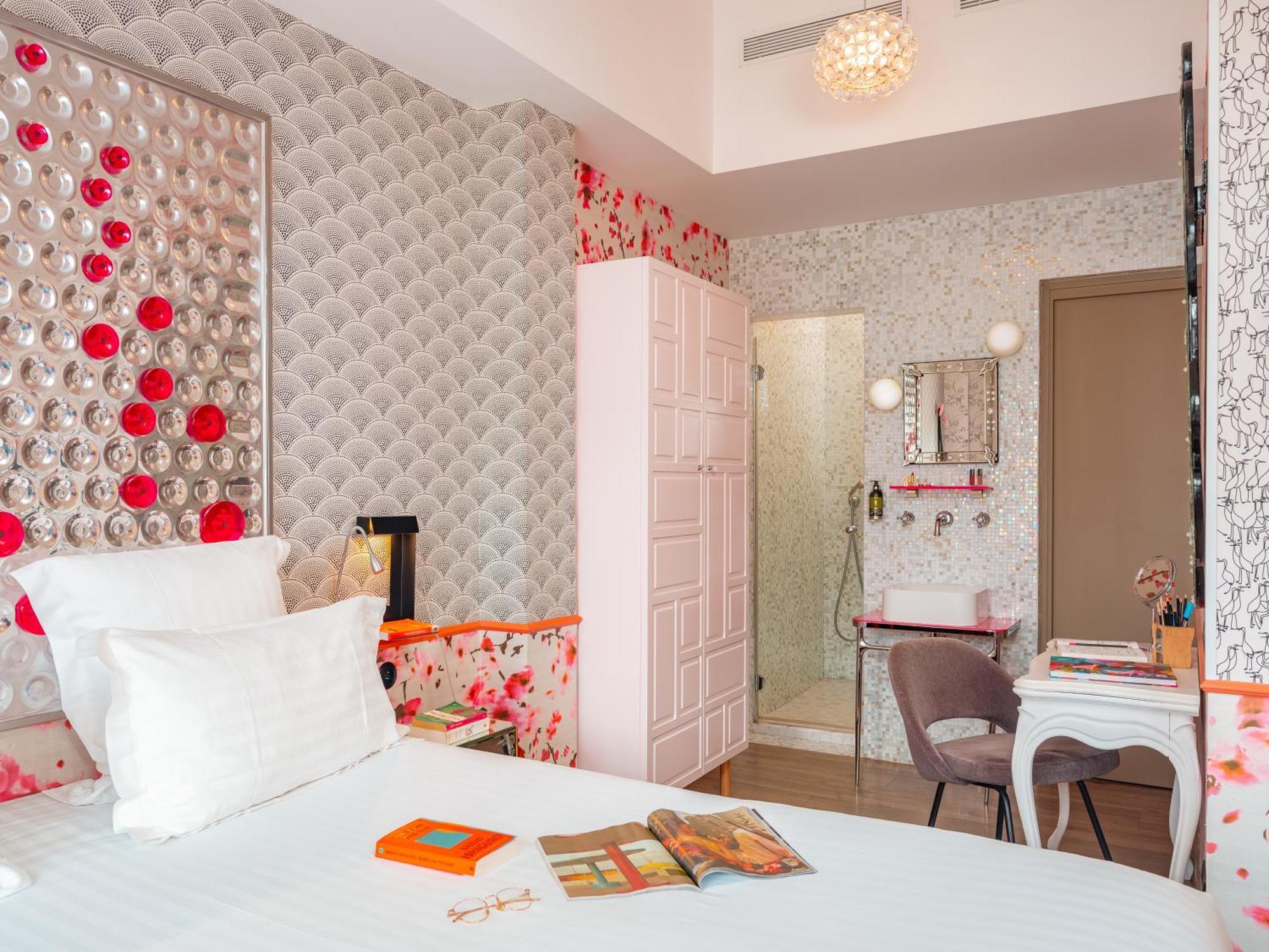 Crayon Rouge - Louvre Palais Royal 4*