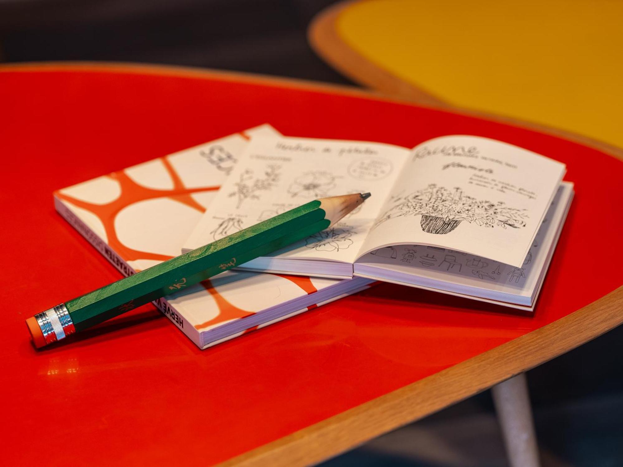 Crayon Rouge - Louvre Palais Royal Hotel