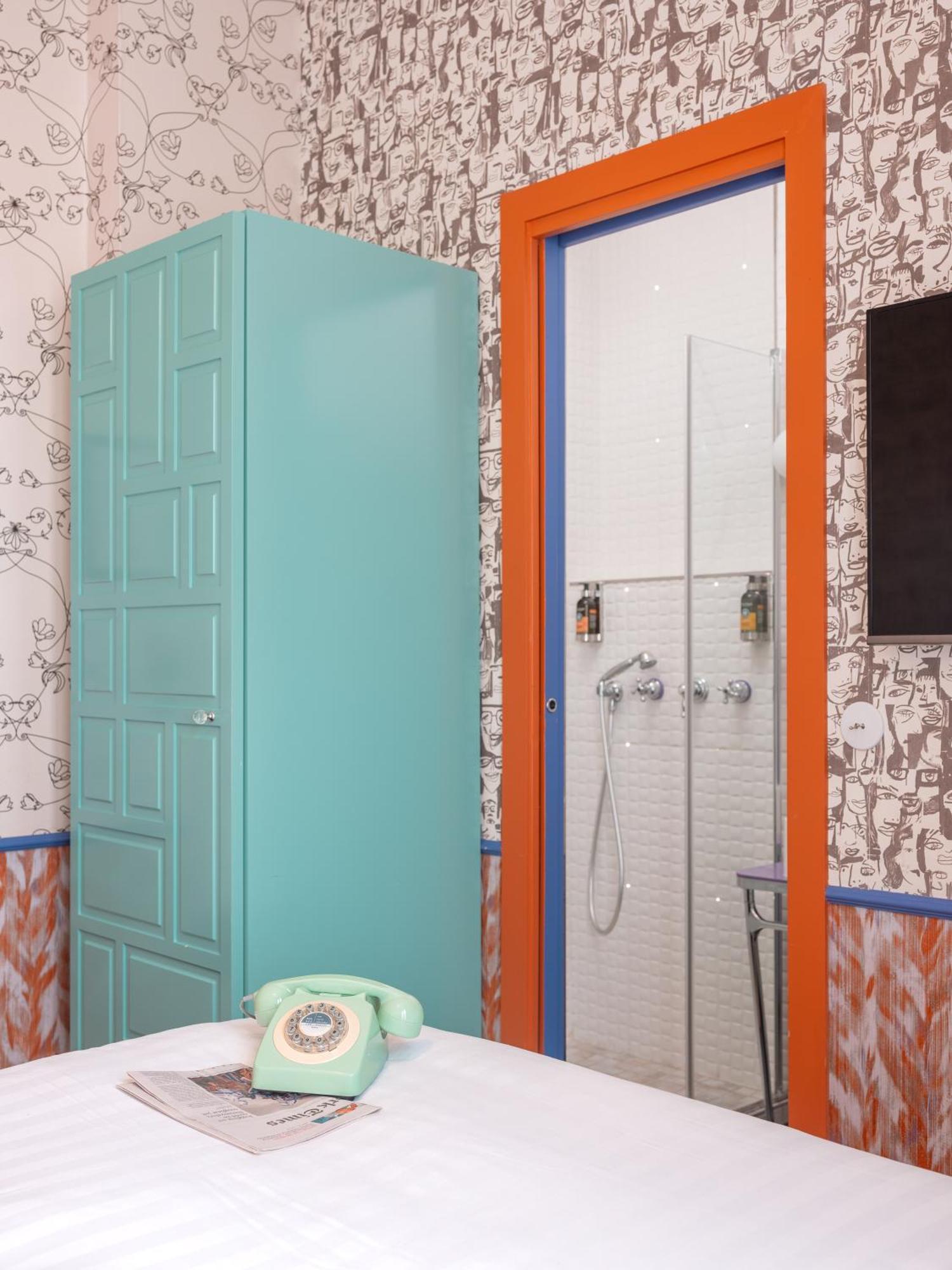 Crayon Rouge - Louvre Palais Royal 4*