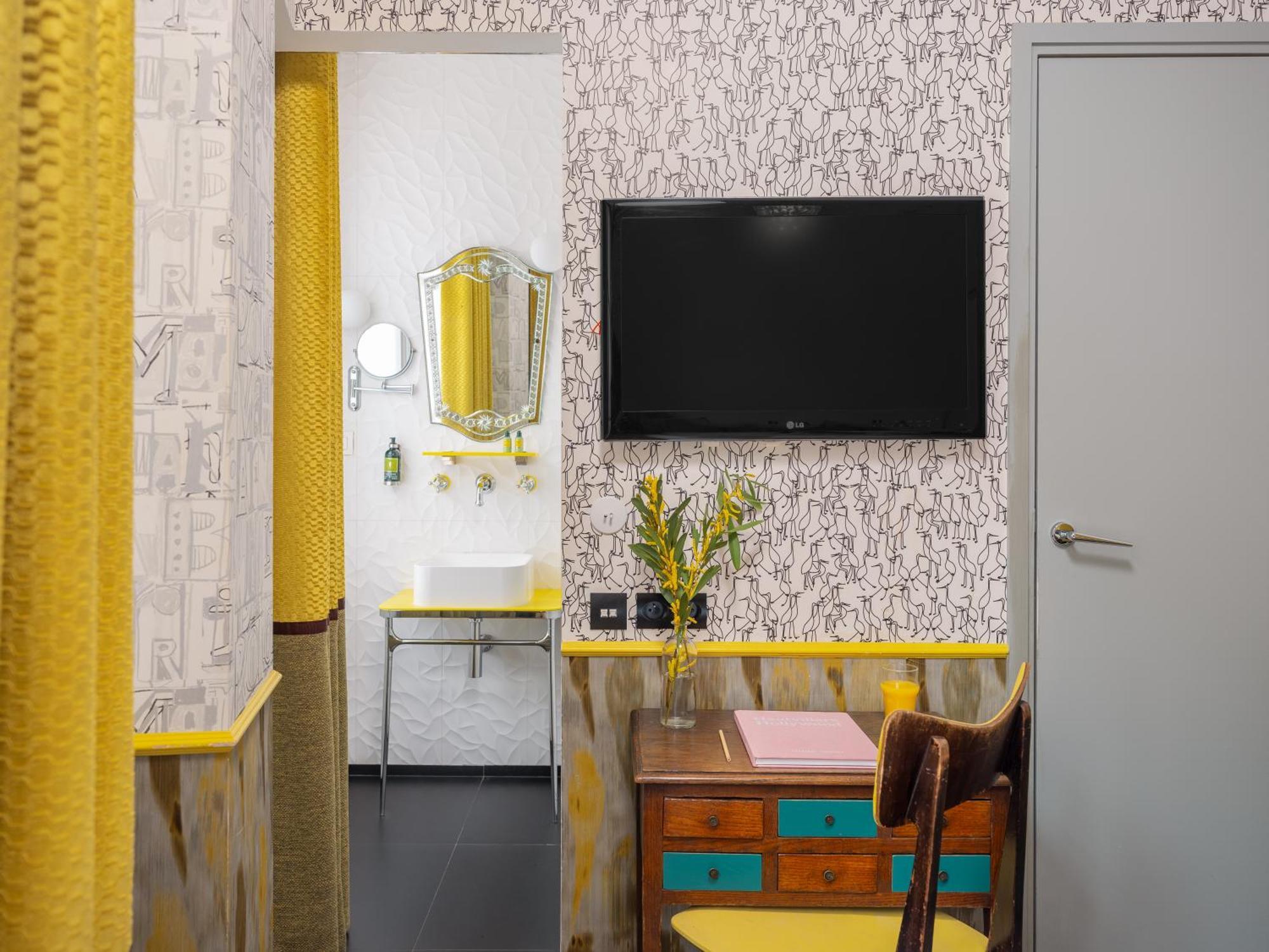 Crayon Rouge - Louvre Palais Royal 4*