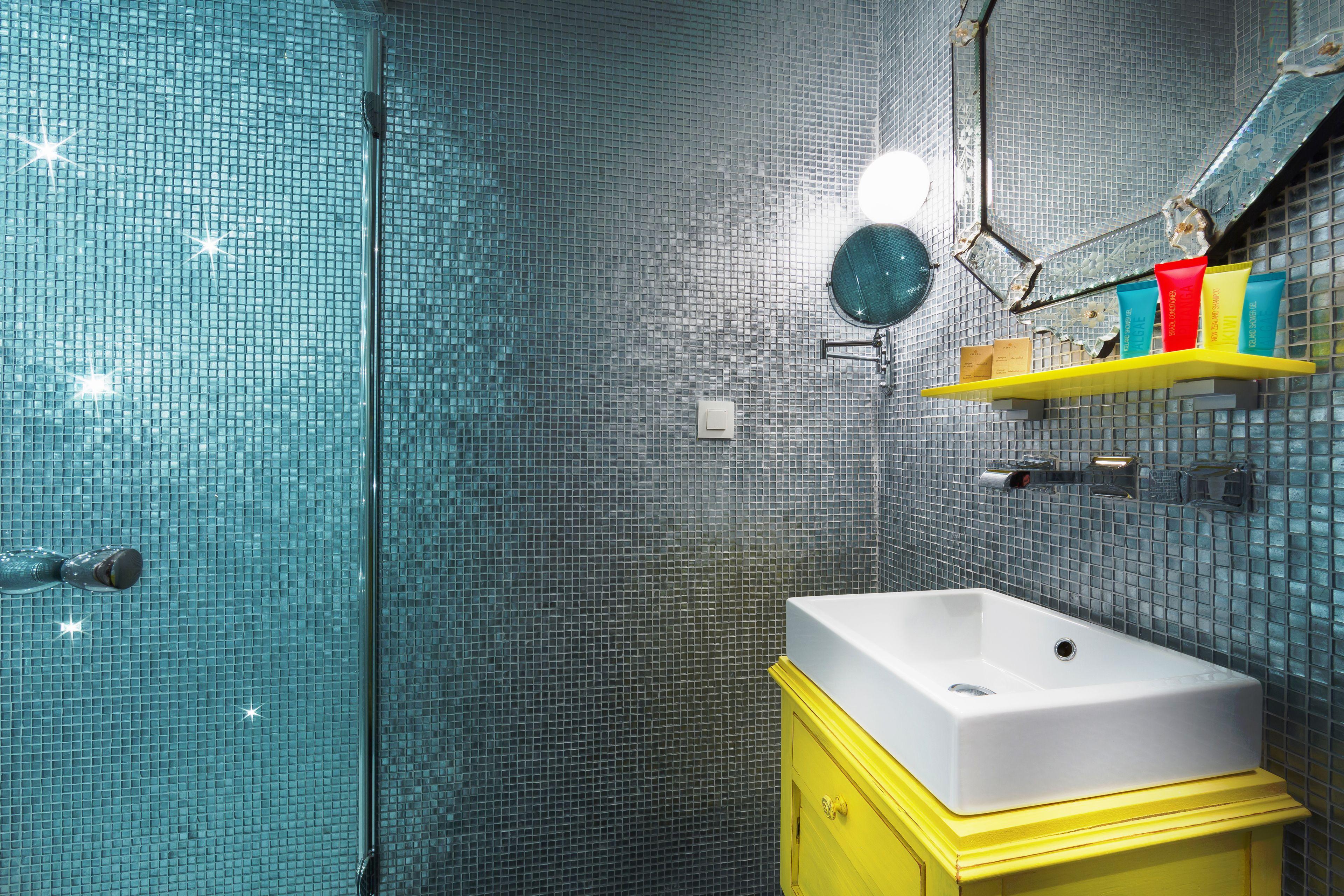 Crayon Rouge - Louvre Palais Royal Hotel