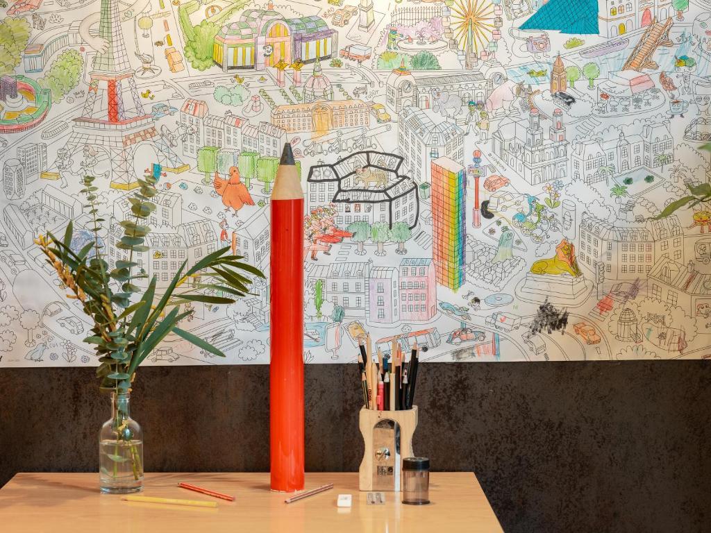 Crayon Rouge - Louvre Palais Royal Hotel